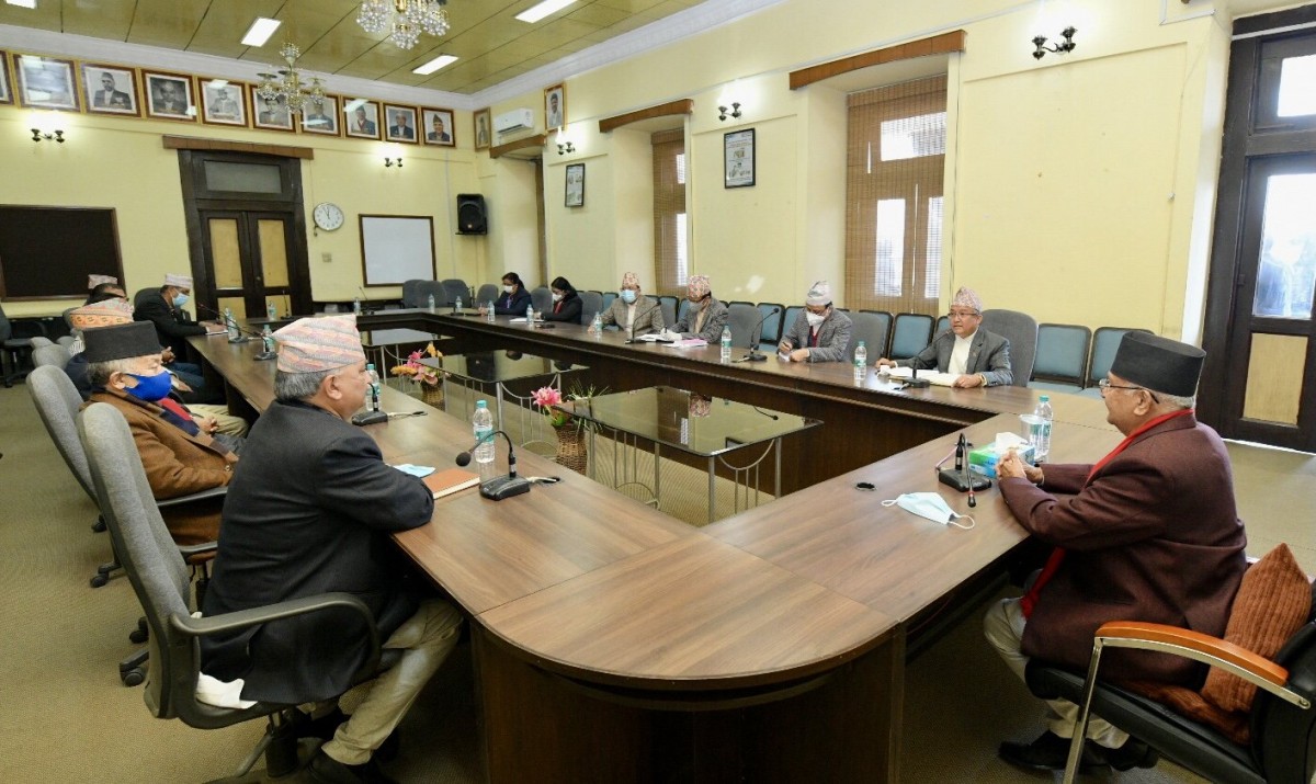 oli in election commision (4).jpg