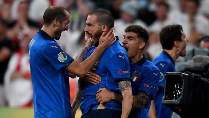 leonardo-bonucci-giorgio-chiellini-italy-vs-england-euro-2020-final_1u03dskenxqba10xt9d72r8jk8.jpg
