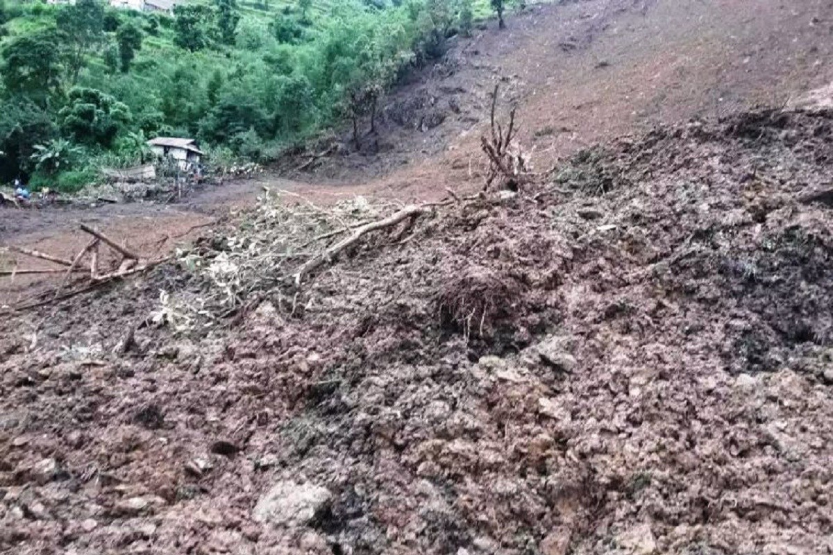 संखुवासभाको सिलिचोङमा पहिरो खस्दा ११ जना बेपत्ता