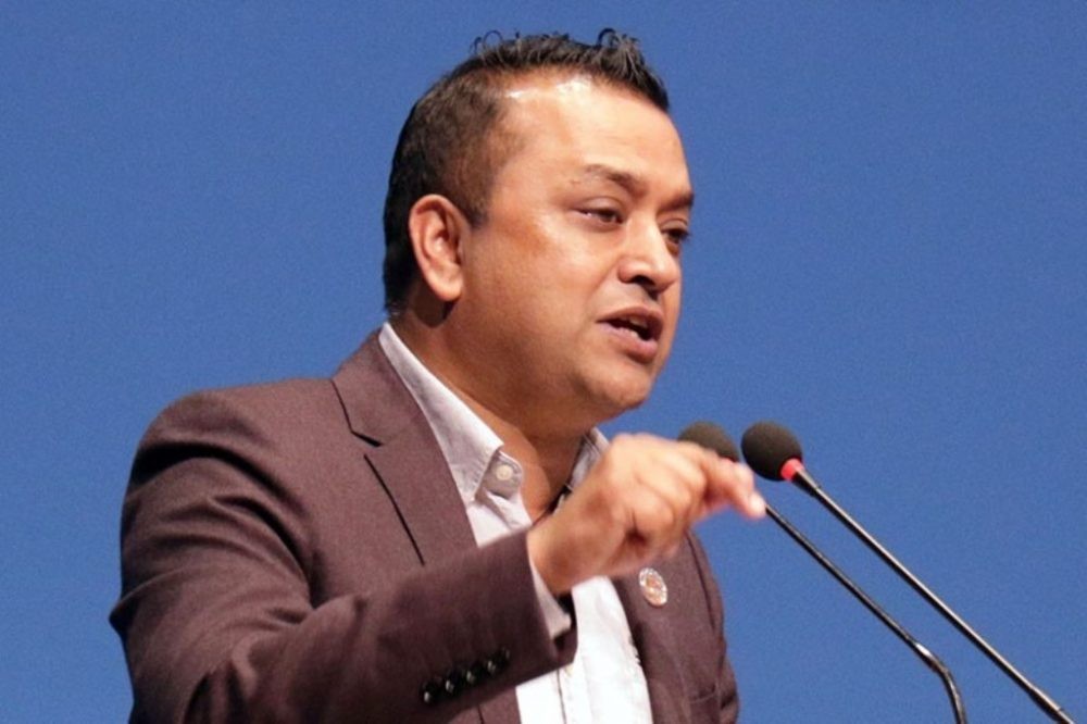 ओलीलाई गगनको आग्रह : ‘तपाईँ लुकेको नेम्वाङलाई लिएर आउनुस्, हामी रामवरण यादवलाई लिएर आउँछौँ'