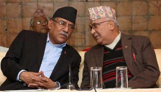 लामो समयको संवादहीनता तोड्दै नेकपाका अध्यक्षद्वय ओली-प्रचण्ड बीच चार घण्टा वार्ता