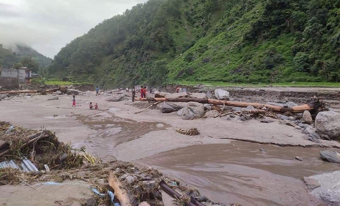 अछाम बाढी अपडेट : बेपत्ता भएका १२ जनाको शव भेटियो