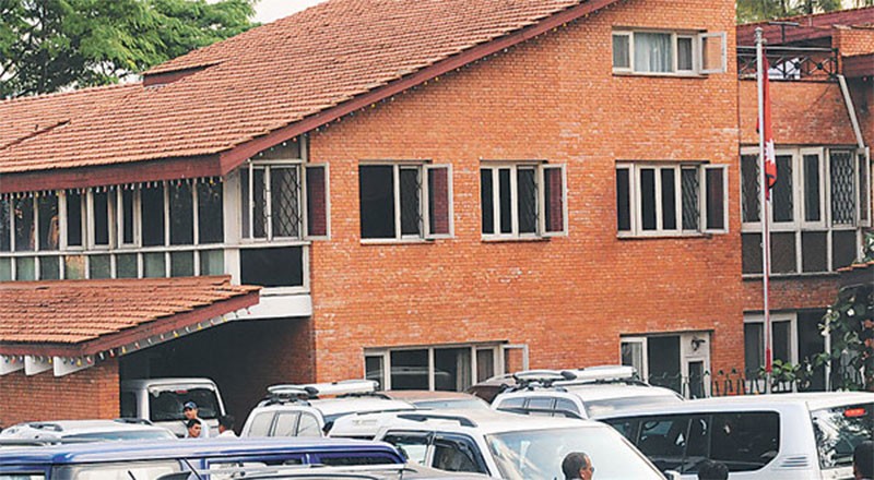 माधव समूहका चार नेता बालुवाटारमा, ईश्वर पोखरेल शीतल निवासतर्फ