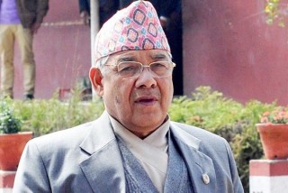 प्रतिनिधिसभा नहुँदा राष्ट्रियसभामा बजेट पेश गर्न वामदेवको प्रस्ताव