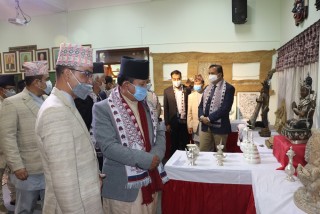 हस्तकलाको प्रवर्द्धनका लागि सरकारले नीतिगत सुधार गर्छ: सञ्चारमन्त्री गुरुङ