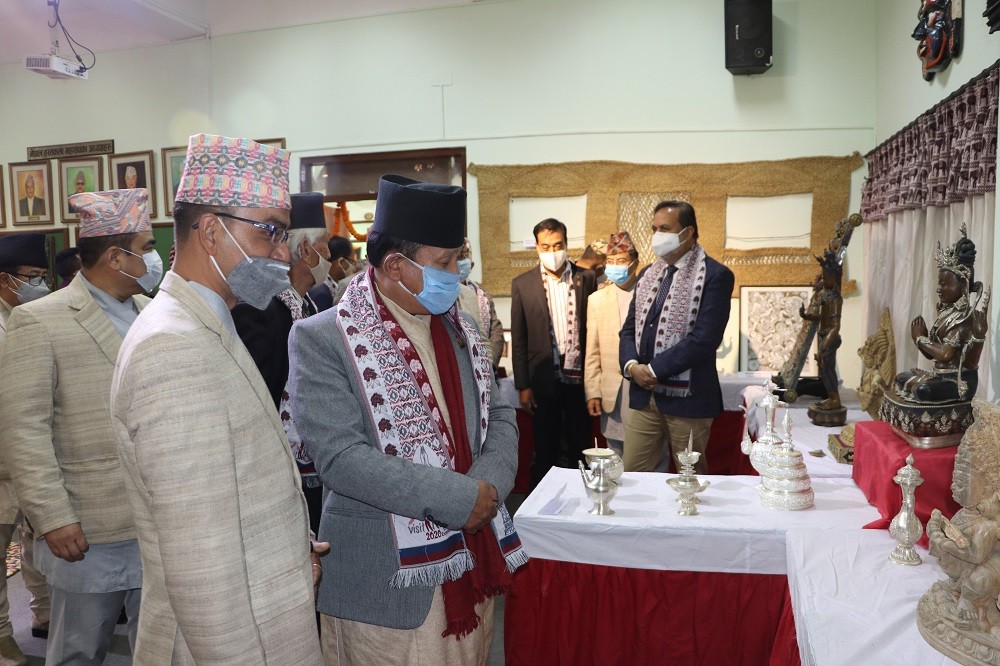 हस्तकलाको प्रवर्द्धनका लागि सरकारले नीतिगत सुधार गर्छ: सञ्चारमन्त्री गुरुङ
