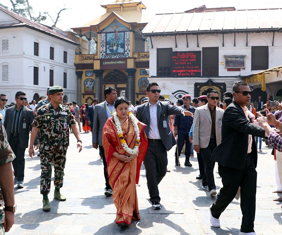 पशुपतिनाथमा राष्ट्रपतिको क्षमा पूजा, बुधबारदेखि दर्शनका लागि खुला