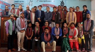 अकोराबका नवनिर्वाचित पदाधीकारीलाई नेपाली रेडियो नेटवर्क र रिपोर्टस क्लबको सम्मान