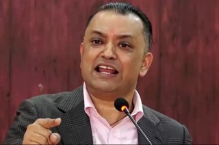 गगन थापाको आक्रोश : कृषि मन्त्रालय र जिम्मेवार व्यक्तिको अकर्मण्यताले मल आएन 