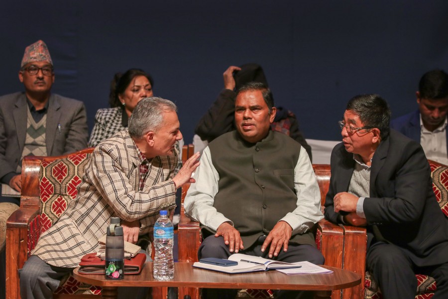 उपेन्द्र–बाबुराम पक्षको बैठक बस्दै, महन्थ-राजेन्द्र पक्षलाई कारवाही गर्ने सम्भावना कति ?