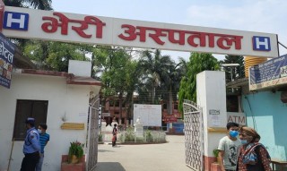 डाक्टर र नर्सलाई आक्रमण गर्ने तीनजनाविरुद्ध ज्यान मार्ने उद्योगमा मुद्दा दर्ता