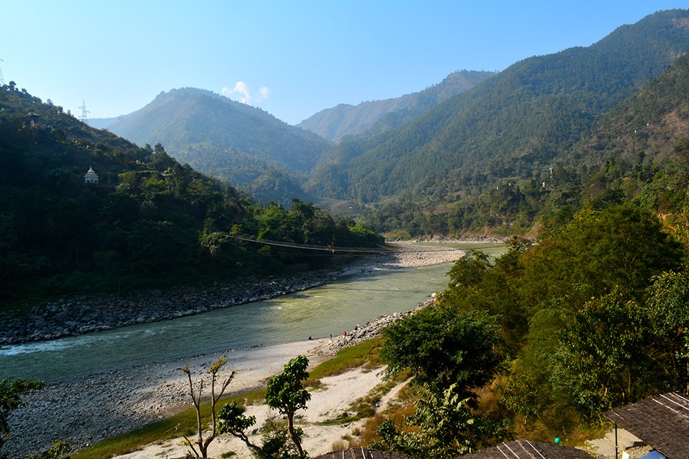 त्रिशूली नदीमा कार खस्योः एक जना घाइते, तीन जना बेपत्ता