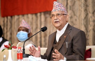 अदालतले बनाइदिएको गठबन्धनलाई जनताको आँगनमा लगेर पछार्छौ : एमाले अध्यक्ष ओली