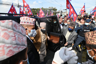 सिंहदरबारमा लाग्यो गणतन्त्रविरोधी नारा, राजतन्त्रको पक्षमा जयजयकार