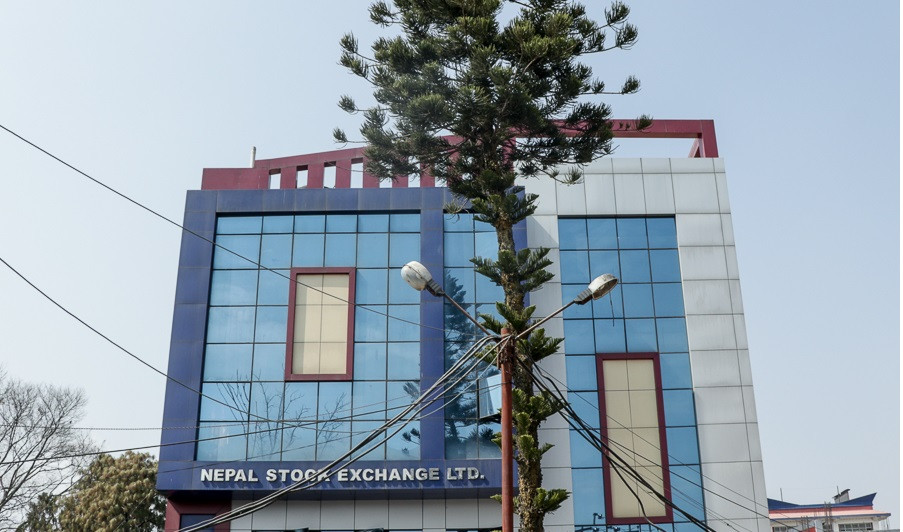 २७ सय अंकमा रोकियो सेयर बजार, कारोबार ३ अर्ब ६८ करोडमा सीमित