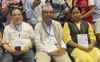 भरतपुरमा कडा प्रतिस्पर्धा, रेनु र विजयबीच अग्रता खोसाखोस