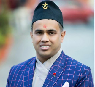 अधिकृत छोडेर मेयरमा उम्मेदवारी दिएका गिरीको जमानत जफत, फेरि अधिकृतको जागिर खाँदै