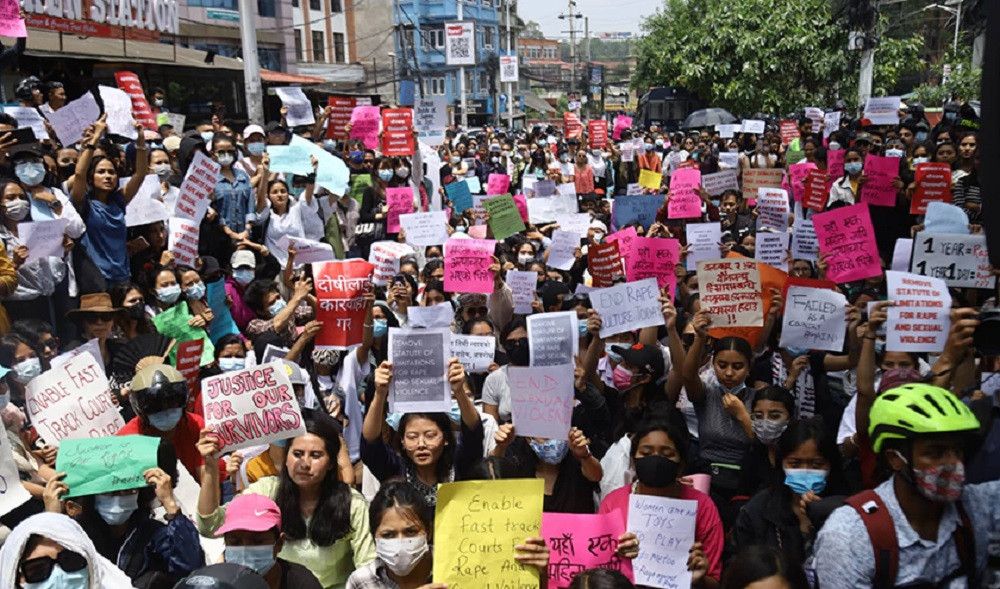 बलात्कारमा संलग्नलाई तत्काल कारबाही गर्न माग गर्दै विरोध प्रदर्शन