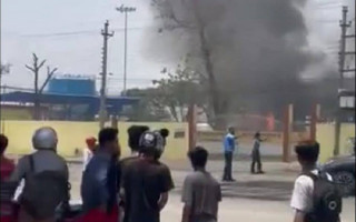 रुपन्देहीमा इन्धन बोकेका २ वटा ट्यांकरमा आगलागी