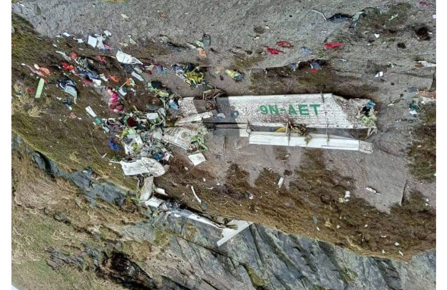 विमान दुर्घटनामा ज्यान गुमाउनेप्रति राष्ट्रपतिद्वारा दुःख व्यक्त