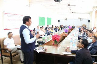 ‘घर र इन्टरनेट बाहिर समय बिताउने सुरक्षित स्थान भए लागुऔषध दुर्व्यसनबाट युवायुवतीलाई जोगाउन मद्दत पुग्छ’