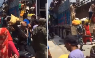 धादिङको धार्केमा २ वटा ट्रक कब्जा गरेर किसानले खोसे मल