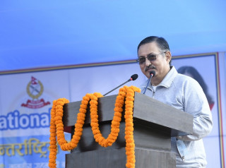 गृहमन्त्रीको उपस्थितिमा प्रहरी हेडक्वार्टरमा योग शिविर