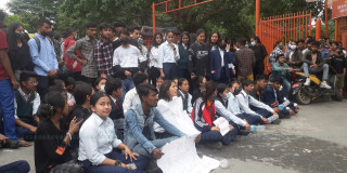 यौन दुर्व्यवहार आरोपित सेन्ट लरेन्सका दुई शिक्षक पुर्पक्षका लागि थुनामा पठाउन आदेश