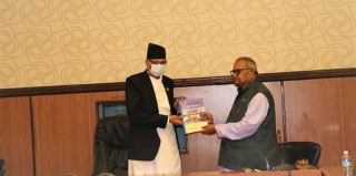 बजेट प्रकरण : सभामुखलाई बुझाइयो प्रतिवेदन, एमालेको असहमति (पूर्णपाठसहित)