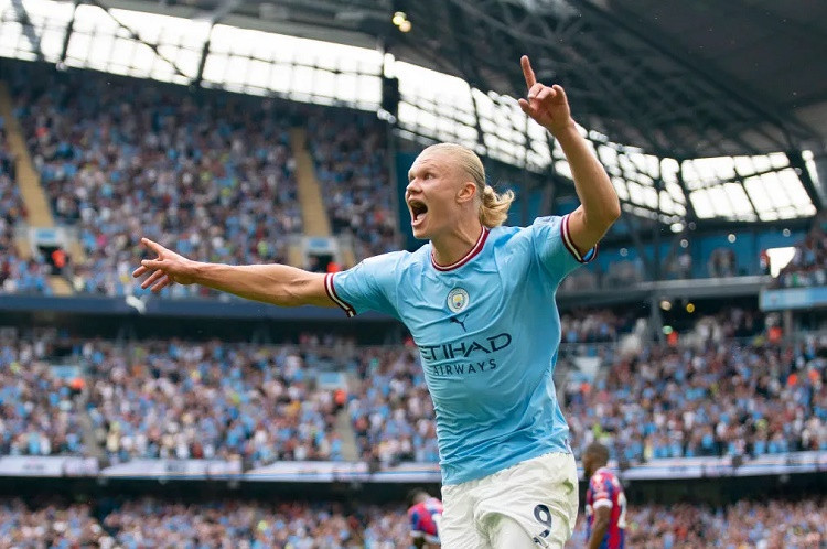 Manchester City beat Wolves 3-0