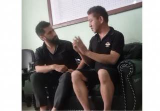 मन्त्रीलाई लाइनमा बस्नु भन्दा पक्राउ परेका सुरक्षा गार्डलाई रवि लामिछानेले भेटेरै दिए धन्यवाद