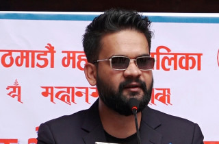 बालेनलाई सत्यमोहन जोशीको सुझाव, मेयर साप ! टुकुचा खोल्नुहोस्