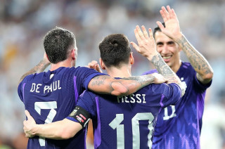 Argentina thrash UAE 5-0