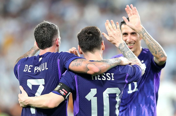 Argentina thrash UAE 5-0