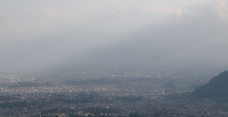 देशका अधिकांश स्थानमा  बिहानैदेखि हुस्सु र कुहिरो
