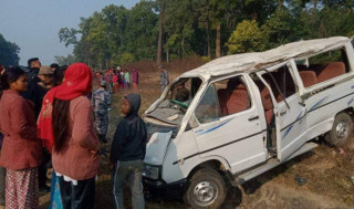 कैलालीको गौरीगंगामा हाइस दुर्घटना हुँदा एक जनाको मृत्यु, १८ जना घाइते