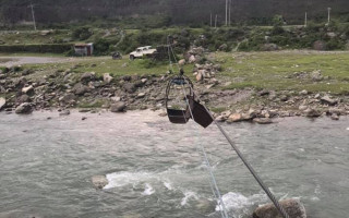 तुइनबाट खसेर दार्चुलाका एक बालक  महाकालीमा  बेपत्ता