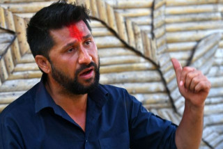 धर्ना छाडेर अनुसन्धानमा सघाउनुस्ः गृहमन्त्री लामिछाने