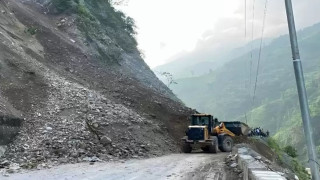 अवरुद्ध मोदीवेणी–मुडिकुवा सडक खुल्यो