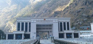 फेरी बन्द भयो रसुवागढी नाका