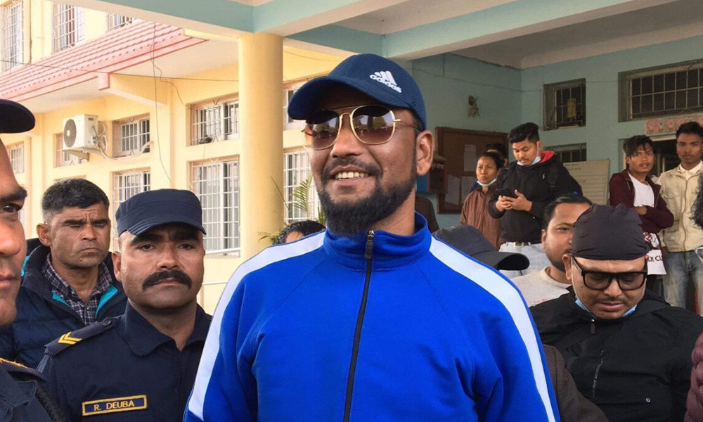 राष्ट्रपतिबाट सजाय माफी पाएका सांसद चौधरी जेलबाट रिहा हुँदै