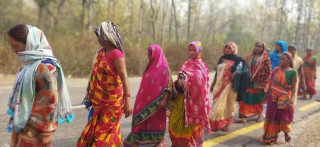 महोत्तरीका मिटर ब्याज पीडितहरु ११ दिन पैदल हिँडेर काठमाडौं आइपुगे