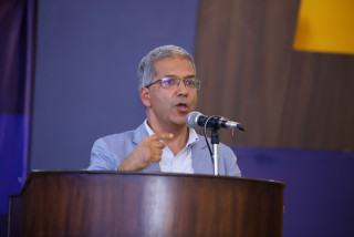 शिक्षकलाई राजनीतिबाट नरोके देश रूपान्तरण सम्भव छैन: रवीन्द्र मिश्र