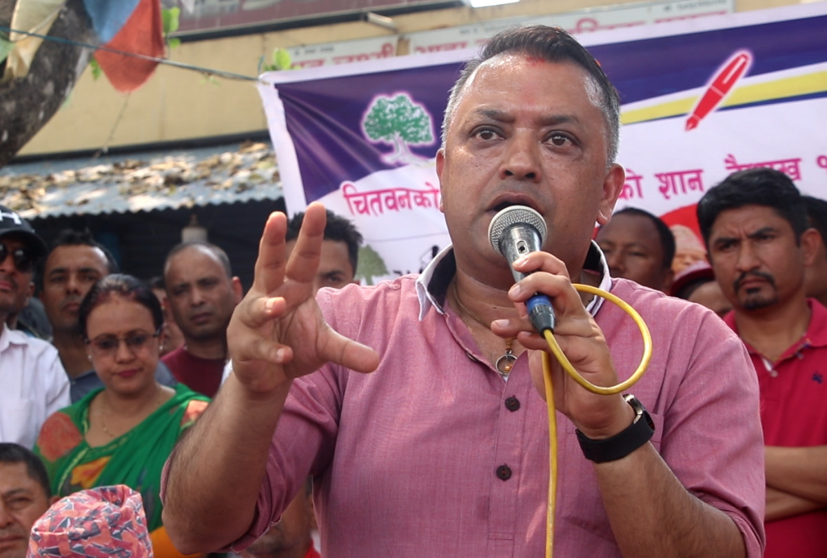 रवि लामिछाने भावनाको व्यापार गर्ने दलाल हुन् : गगन थापा