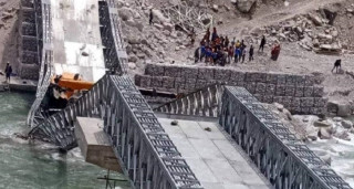हिँडिरहेको अवस्थामा भाँचियो भेरी नदीको बेलिब्रिज, कैँयौँको हताहत