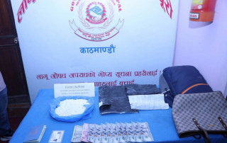 २ करोड ३३ लाख मूल्य बराबरको कोकिनसहित ठमेलबाट दुई जना विदेशी पक्राउ