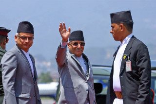 प्रधानमन्त्री प्रचण्ड भारत प्रस्थान