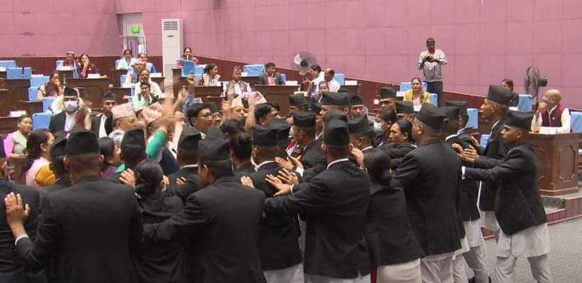 लुम्बिनी प्रदेश : बजेट संशोधन गर्न एमालेको माग, सदनमै चर्को नाराबाजी