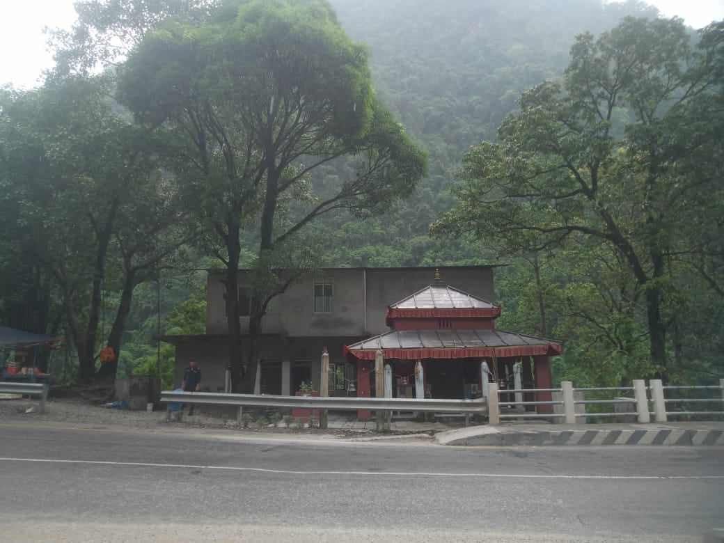 नारायणगढ–मुग्लिन सडकखण्डमा अस्थायी प्रहरी पोष्ट स्थापना