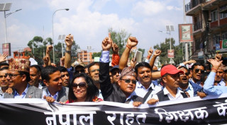 शिक्षा ऐनमा आफ्ना मागहरू सम्बोधन नगरिए कडा आन्दोलन गर्ने राहत शिक्षकहरूको चेतावनी